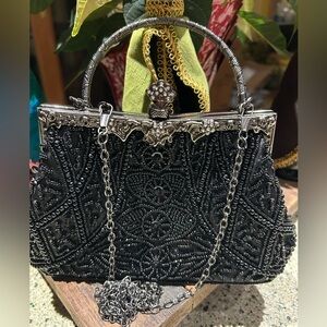BEAUTIFUL VINTAGE Black beaded Evening bag- Metal Frame & Chain Strap